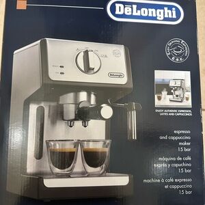 DeLonghi Silver Espresso and Cappuccino Maker